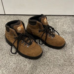 Earth Spirit Women’s Hiking Boots